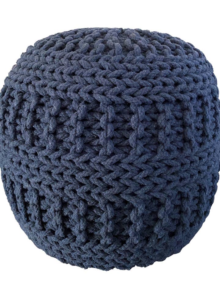 Amelia strikket puf, Navy Amelia strikket puf, elfenben (20 „x20" x14") for engroshandel hos Noori Rug