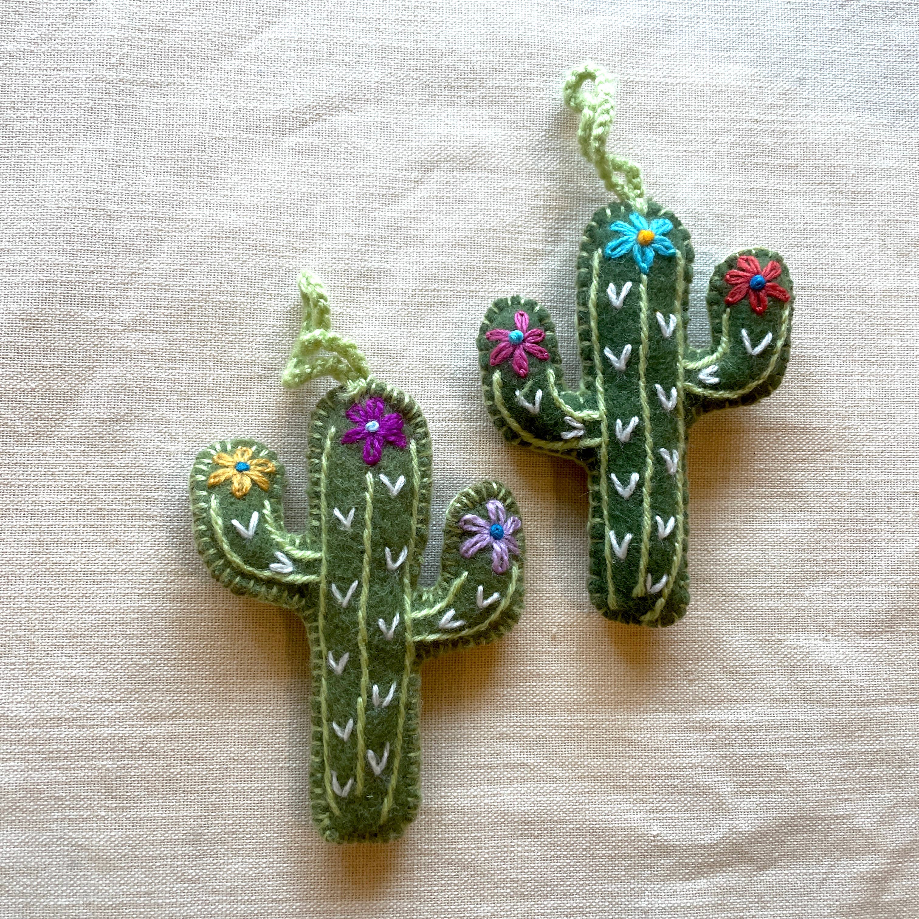 Tesoros Trading Company – wholesale Ornament – Wool Saguaro Cactus Ornament,Peru (WSAG)2