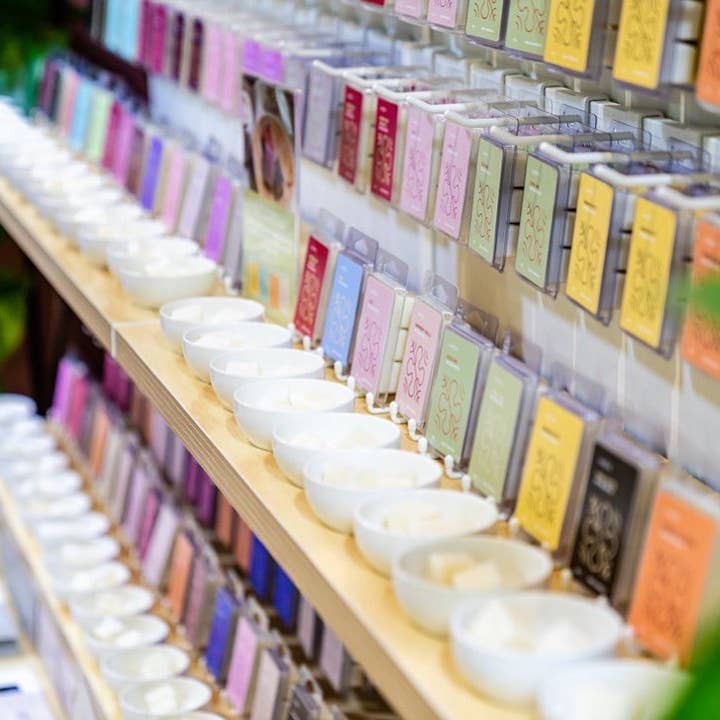 INNOVE - Wholesale Wax melt - Lychee & Guava Sorbet Soy Wax Melts - Clamshell2