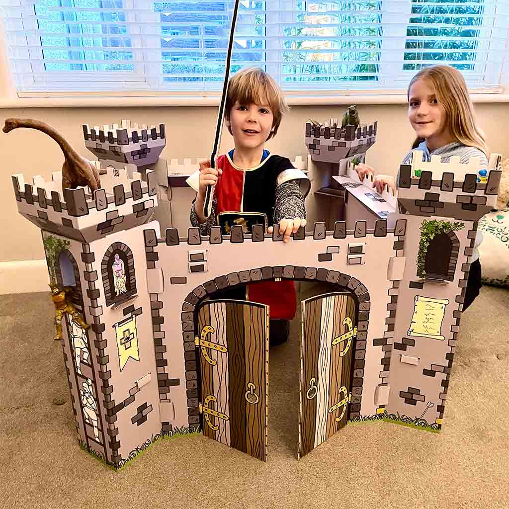 The Toy Tribe - Vendita all'ingrosso Kit per lavoretti fai da te - Bambini - Cardboard Play Castle - Casetta da gioco per bambini4