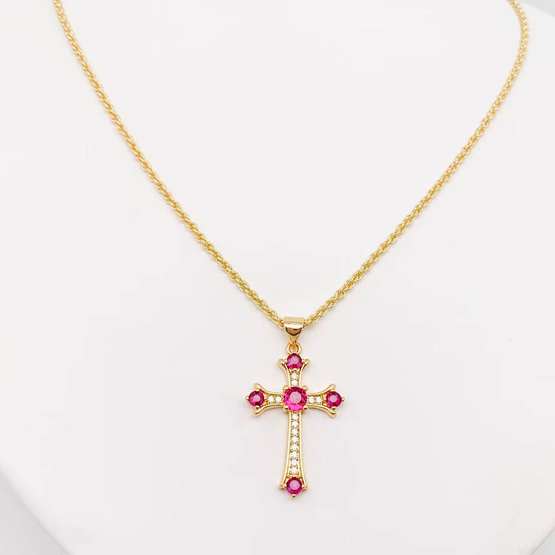 Mio Queena - Vendita all'ingrosso Collana con ciondolo/pendaglio - Collana con pendente a croce in zirconia cubica placcata in oro 18 carati7