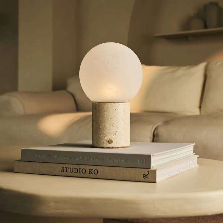 Tavellio - Wholesale Accent/Desk Lamp - Metsu Beige / Travertino Classico – Classic Travertine Rechargeable Table Lamp with 3 Light Colors & Dimming Function7