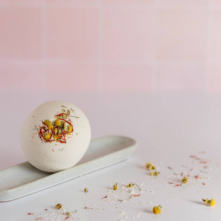 HandCraft Skincare - Wholesale Bath Bomb/Fizz - Warmth + Oats Bath Bomb3