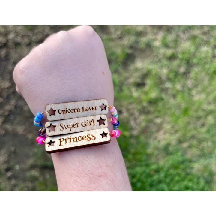 Sadie’s Moon – Großhandel Perlenarmband – Kinder – Ermächtigende Perlen-Holz-ID-Armband Tänzerin