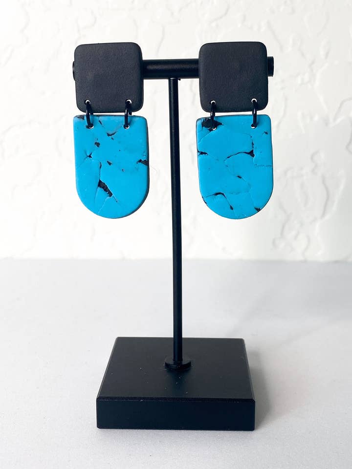 Boucles d'oreilles turquoise - en forme de demi-capsule pour la vente par midnightclayco