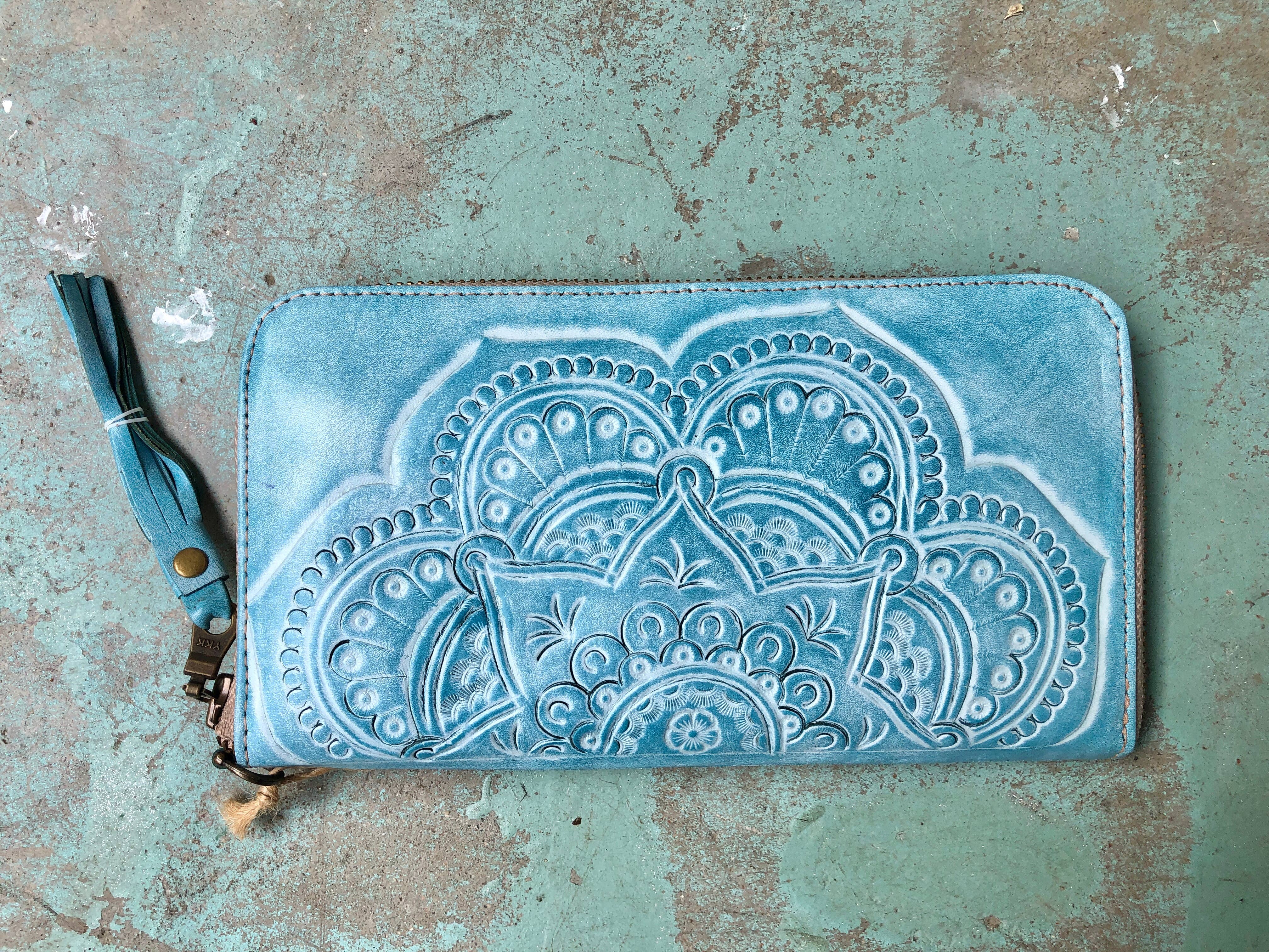 LEADERS IN LEATHER - Wholesale Wristlet - Zip Around Tooled Leather Wallet with Detachable Wristlet7