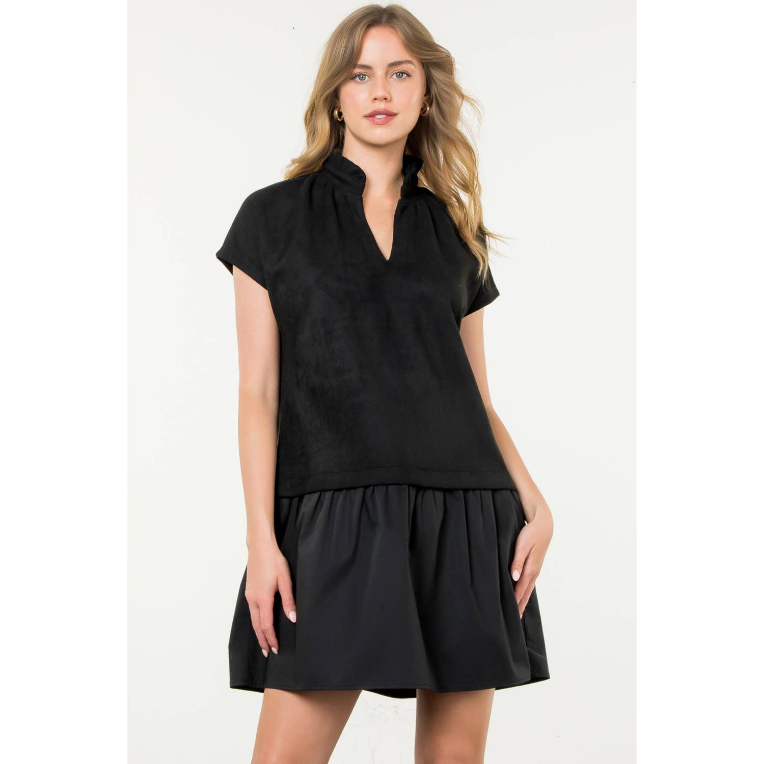 THML – Großhandel Kleid – Damen – Kurzarmkleid aus Veloursleder19