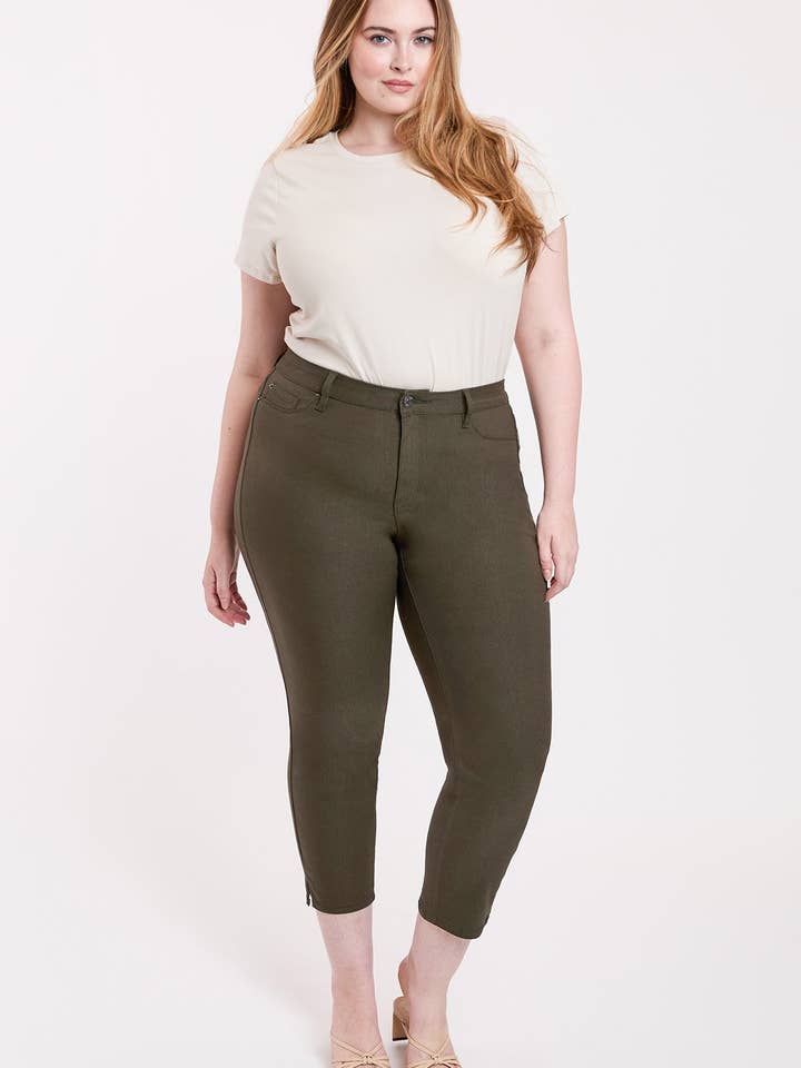 Plus High Rise Hyperstretch Cropped Straight Pants- EP041231 for wholesale by YMI