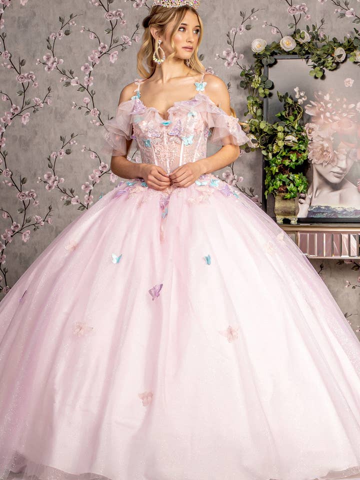 Abito lungo da ballo in rete con volant e gioiello a farfalla 3D GLGL3483 per la vendita all'ingrosso da parte di SMC Fashion