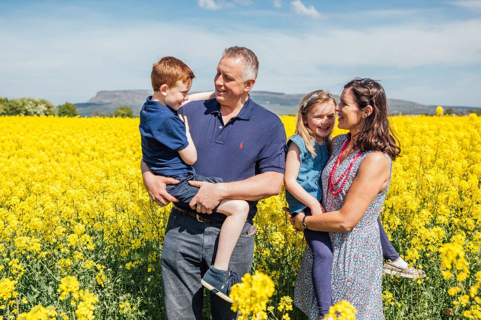 Broighter Gold Rapeseed Oil – Óleo de cozinha por atacado – Óleo de Colza Infundido com Fumo de Nogueira Broighter Gold - Caixa de 96