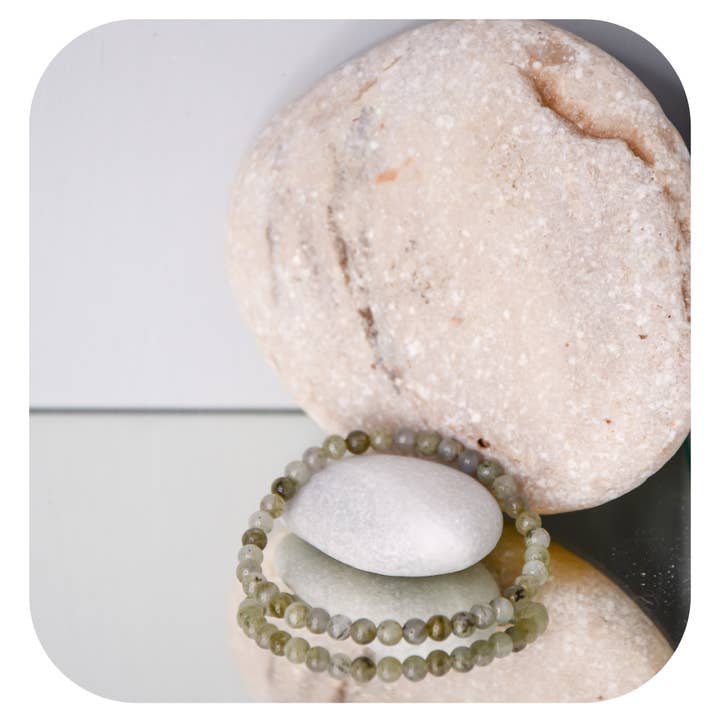 Labradorite bracelet for wholesale by MalaSariLove e.U.