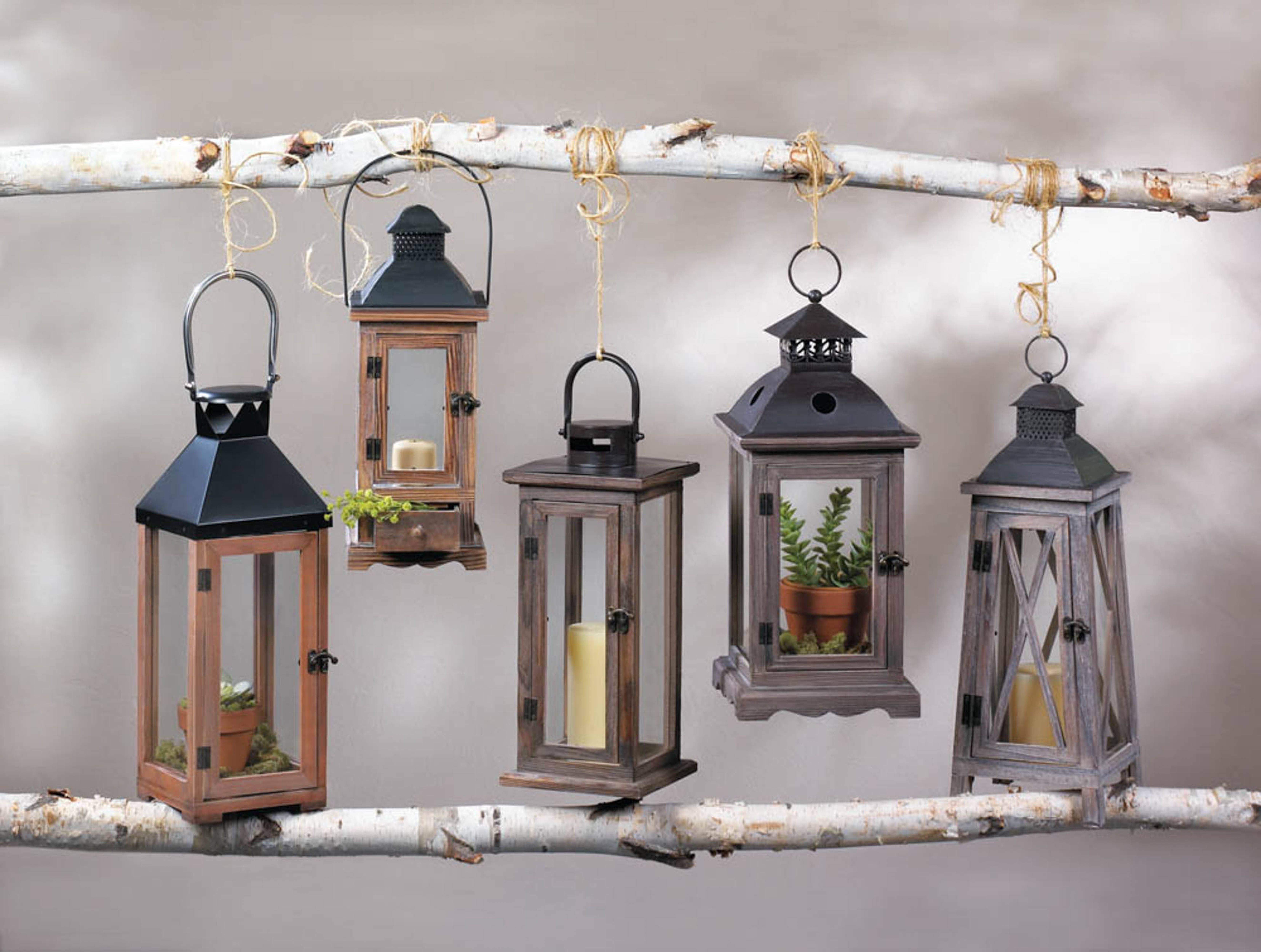 Zingz Home - Wholesale Lantern - Lodge Wooden Lantern3