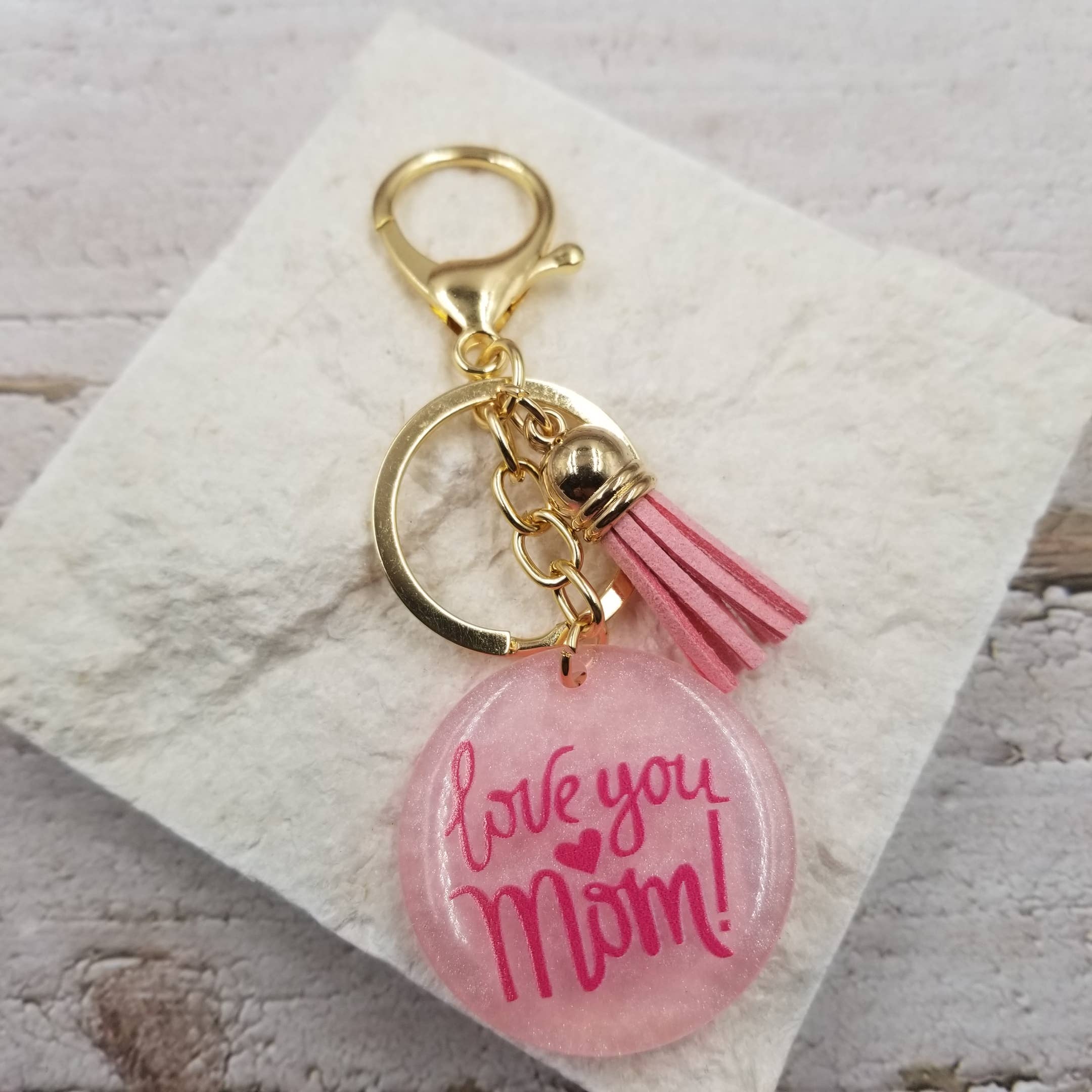 Treasure Wholesale - Wholesale Keychain - Women's - LOVE YOU MOM Tassels Keychain - Mother's Day Gift0