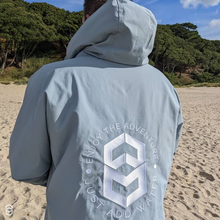 Havvic Long Sleeve Waterproof Changing Robe Grey for wholesale on Faire3