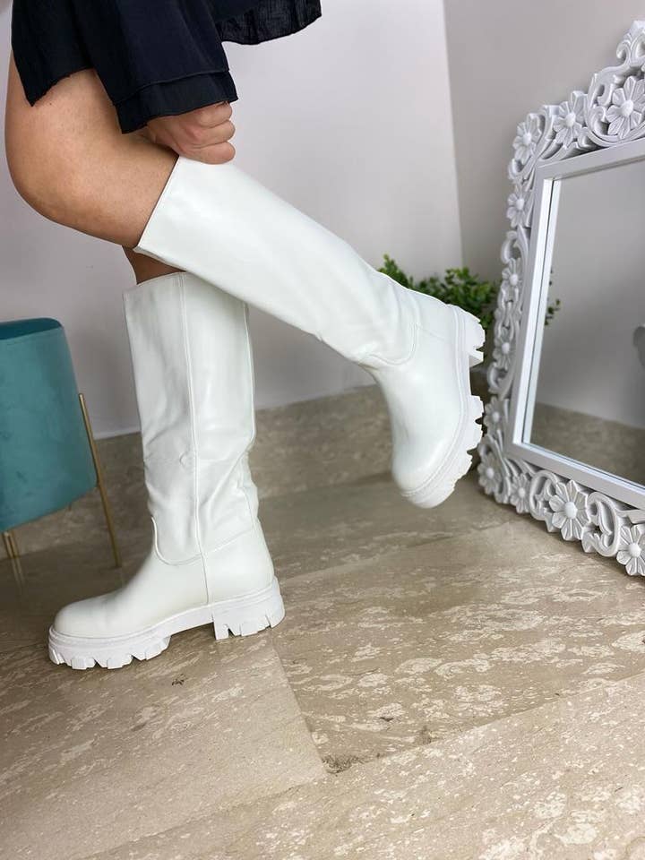 TRACK BOOT for wholesale by Vera Shop