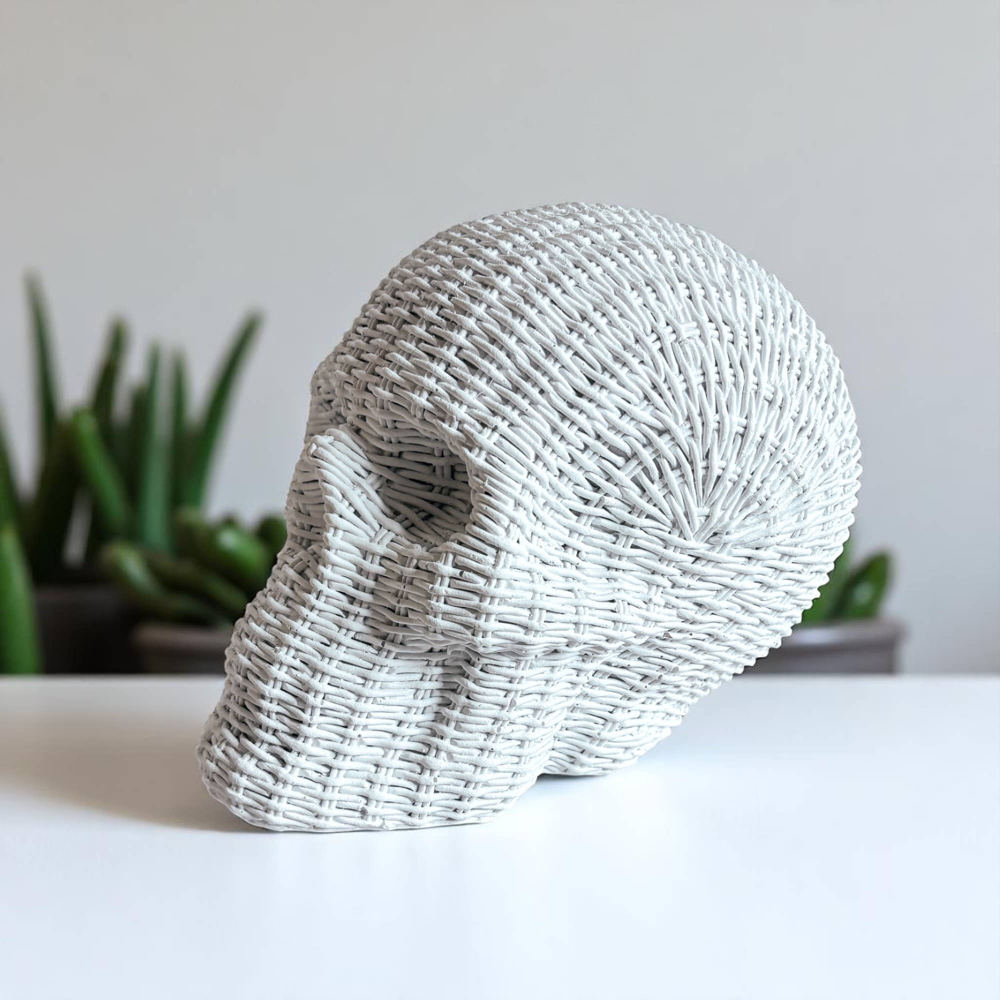 Gia Roma - Wholesale Decorative Figurine - Resin Skull Statue Rattan Halloween Gothic Home Decor Unique22