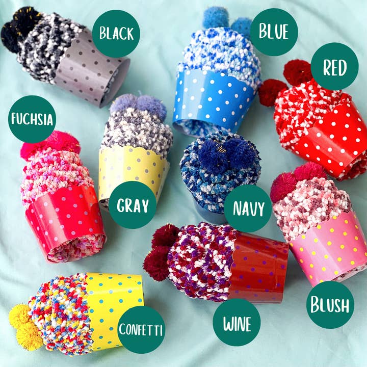 Daisy Dunes - Wholesale Socks - Women's - "Love You" Valentine's Day Cozy Cupcake Socks | 9 Colors3