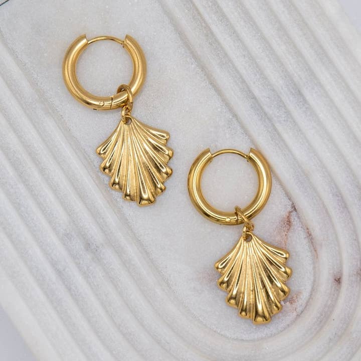 Huggie hoops Shell for wholesale by DUESTELLE ITALIA