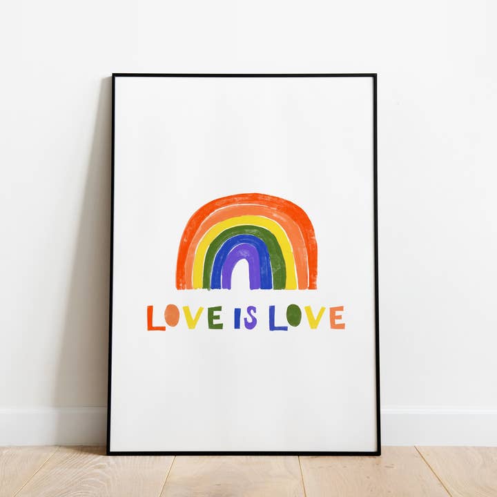 Impression artistique 'Love is love' en formats A5, A4 et A3, art LGBT pour chambre d’enfant pour la vente par Maja Tomljanovic