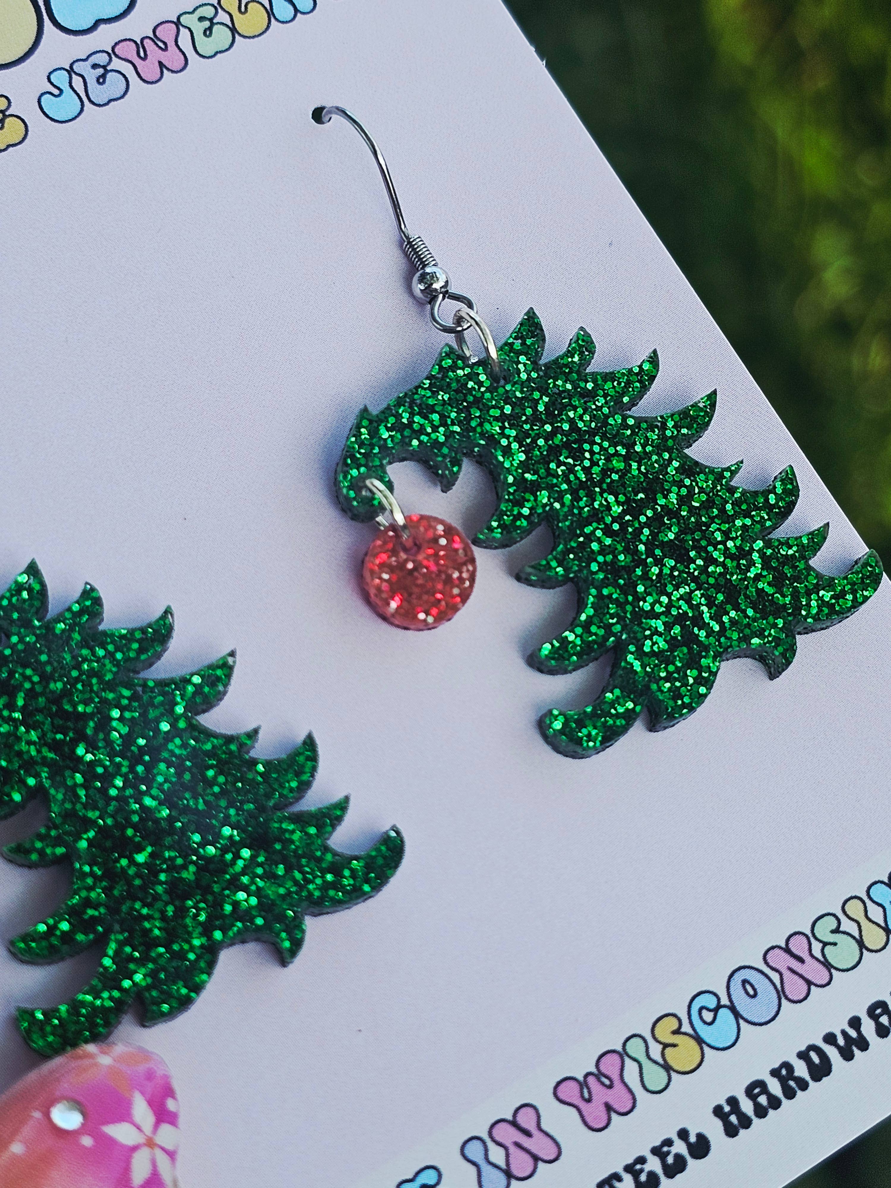 Jedi Woods LLC - Vendita all'ingrosso Orecchini pendenti - Orecchini Albero di Natale Piegato di Cindy Lou Who5