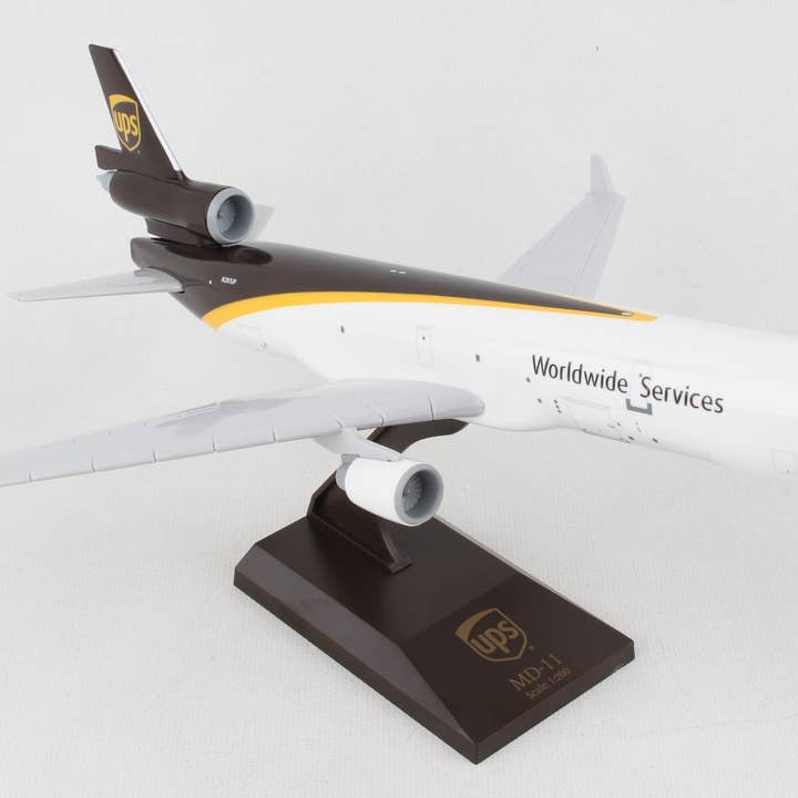 SKYMARKS UPS MD-11 1/200 for engroshandel hos Daron Worldwide Trading