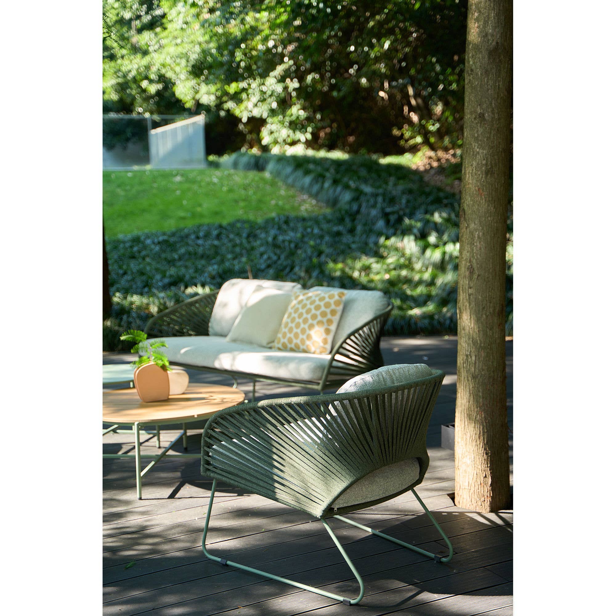 House Nordic - Wholesale Patio Set - Novella Lounge Set. grey and green. steel2