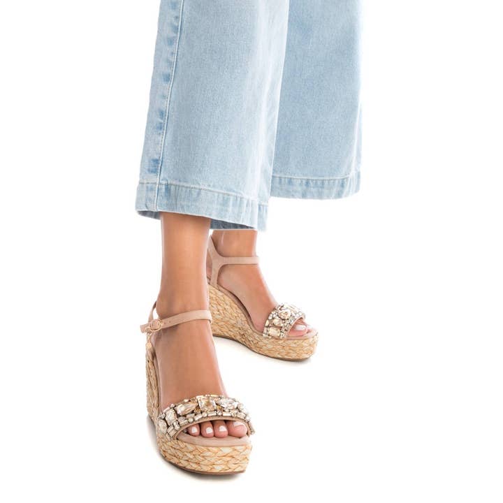 BeShoes Distribuição - Vendita all'ingrosso Zeppa - Donna - Sandalo casual vegano da donna beige Xti-142791011