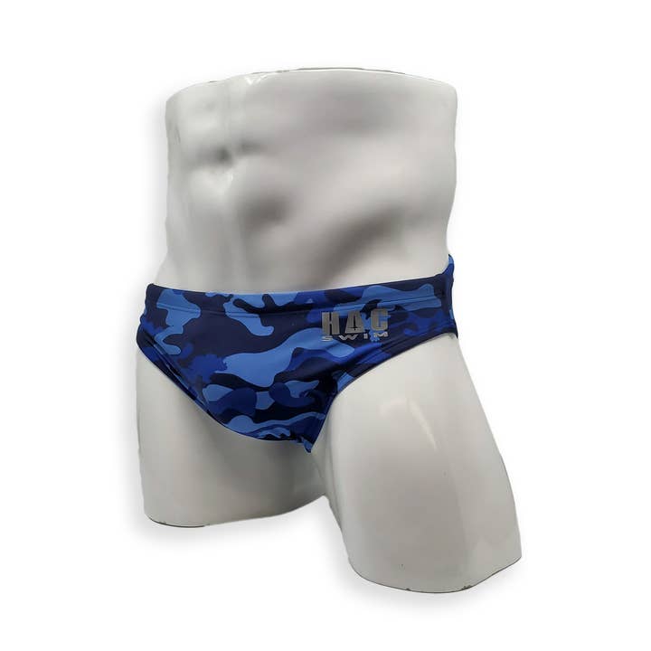 Badeslip mit flacher Vorderseite - Blue Dino Camo für den Großhandel von HAC Swim