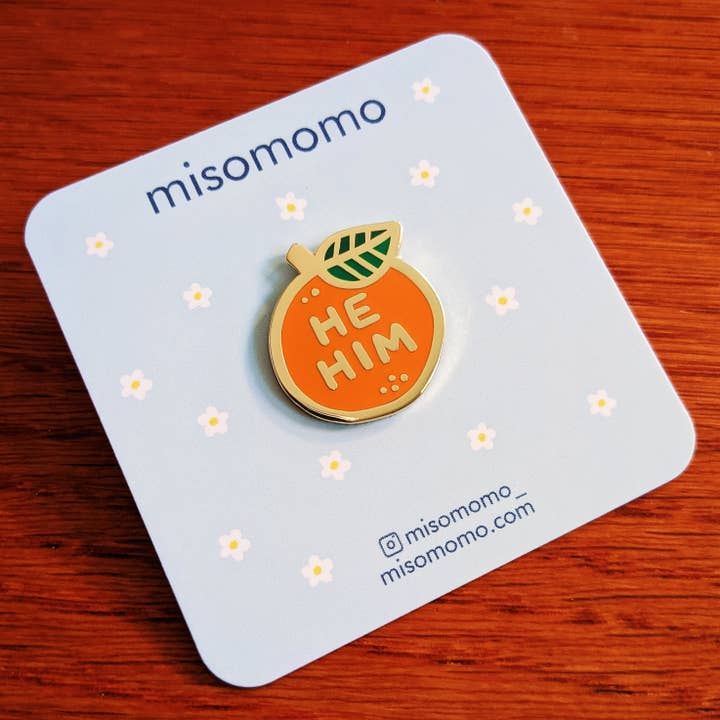 misomomo - Wholesale Lapel Pin/Button - Pronoun Orange Pin - he/him7