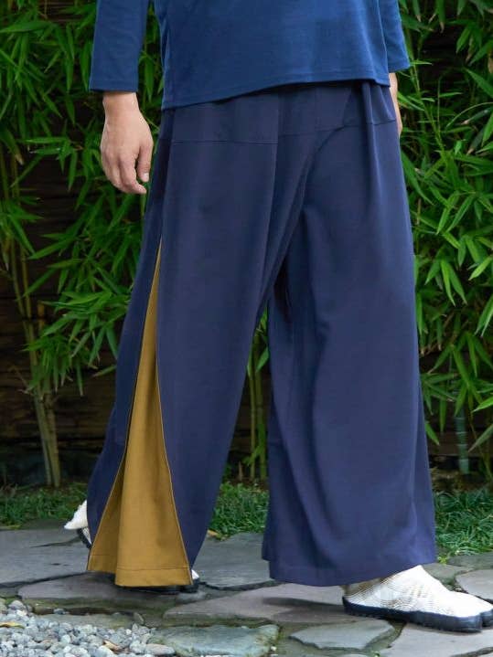 KAKURE-IRO tweekleurige broek in Hakama-stijl voor wholesale door Ametsuchi by Amina Collection