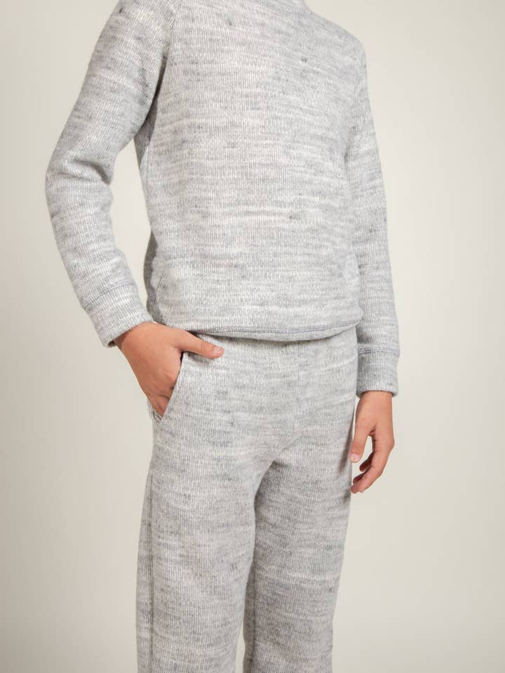 Crewneck doux en maille pour garçon pour la vente par Mika Jaymes