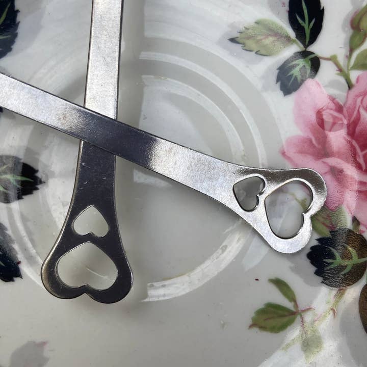 Divine Balance Co. - Wholesale Tea Strainer/Infuser - Heart Shaped Tea Infuser4