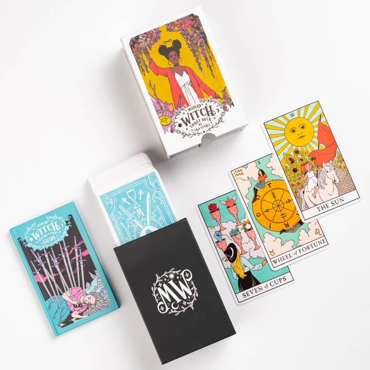 Hachette Book Group - Wholesale Tarot Cards - Modern Witch Tarot Deck7