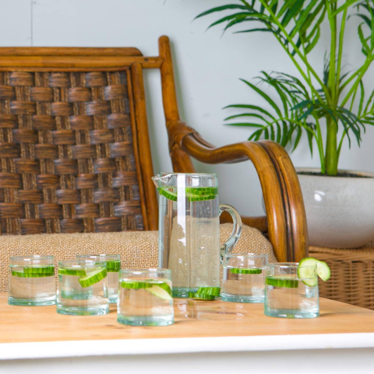 Rinkit Ltd - Wholesale Wine Glass - Nicola Spring Jebel Recycled Glass Jug - 1L - Clear2