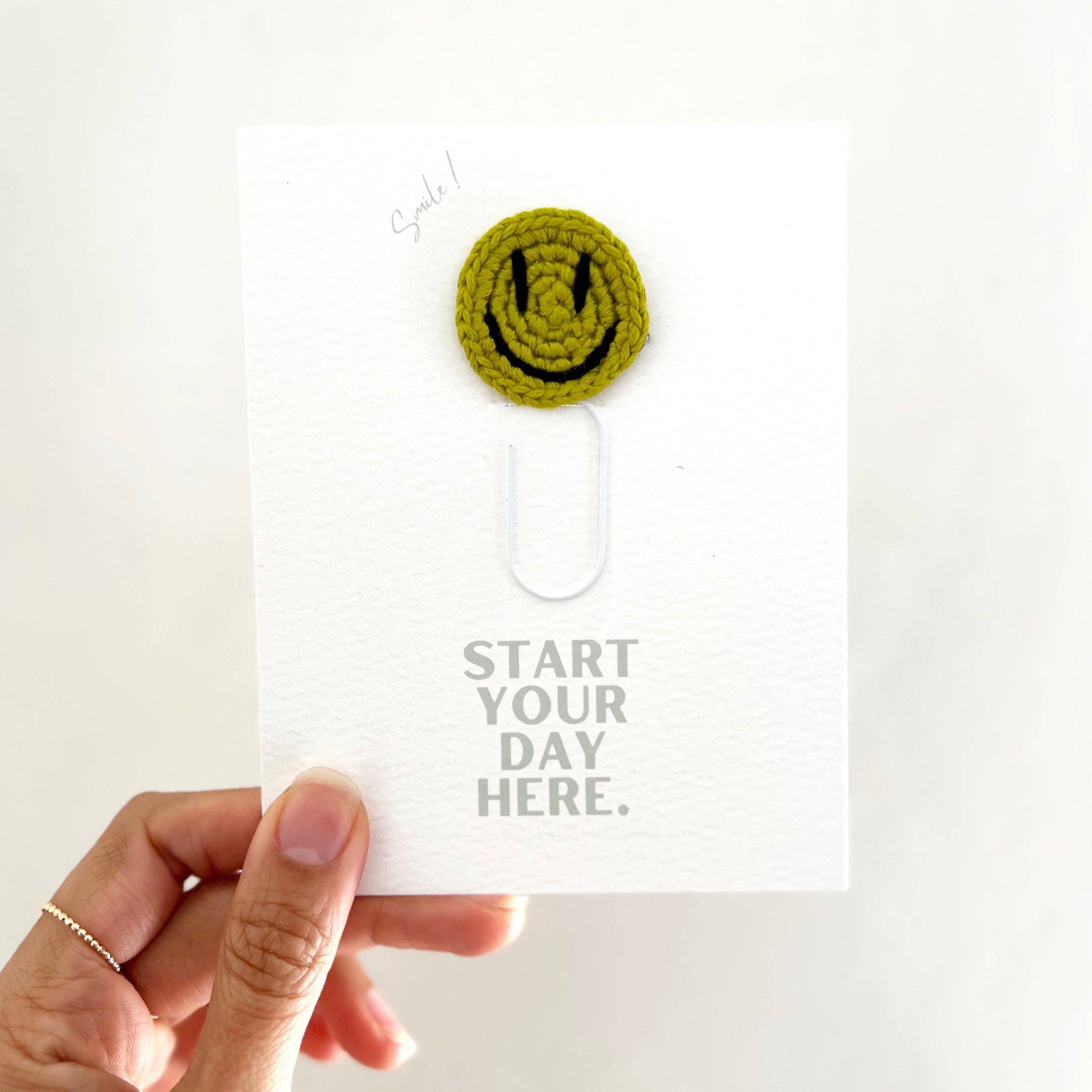 Impactful Market - Wholesale Bookmark - Happy Face Paperclip Bookmark1