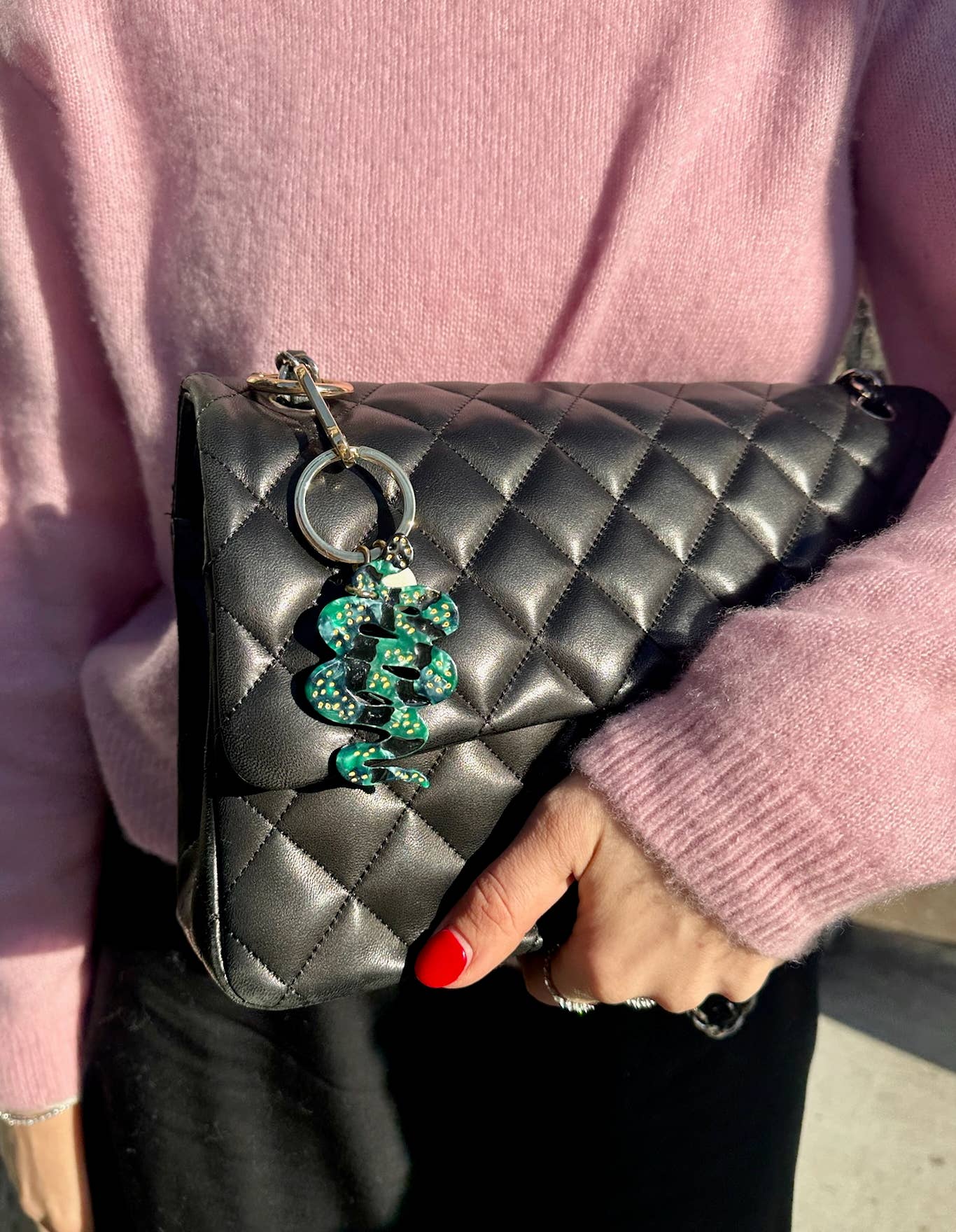 Solar Eclipse – Porta-chaves - Mulher por atacado – Pingente de Mala + Porta-Chaves Pintado à Mão em Forma de Cobra | Ecológico2