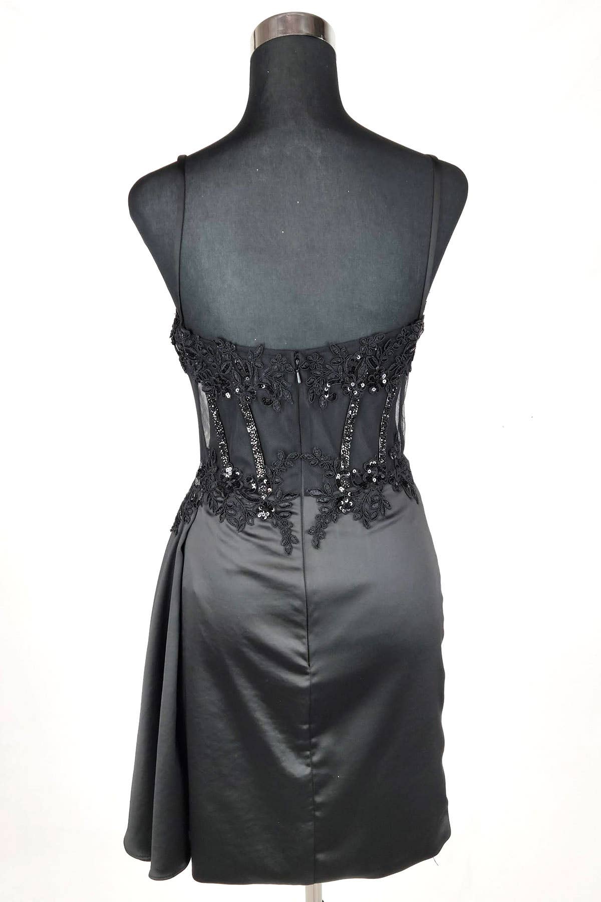 Chicas - Wholesale Dress - Women's - Short Dress With Sequins and Embroidery. C3554