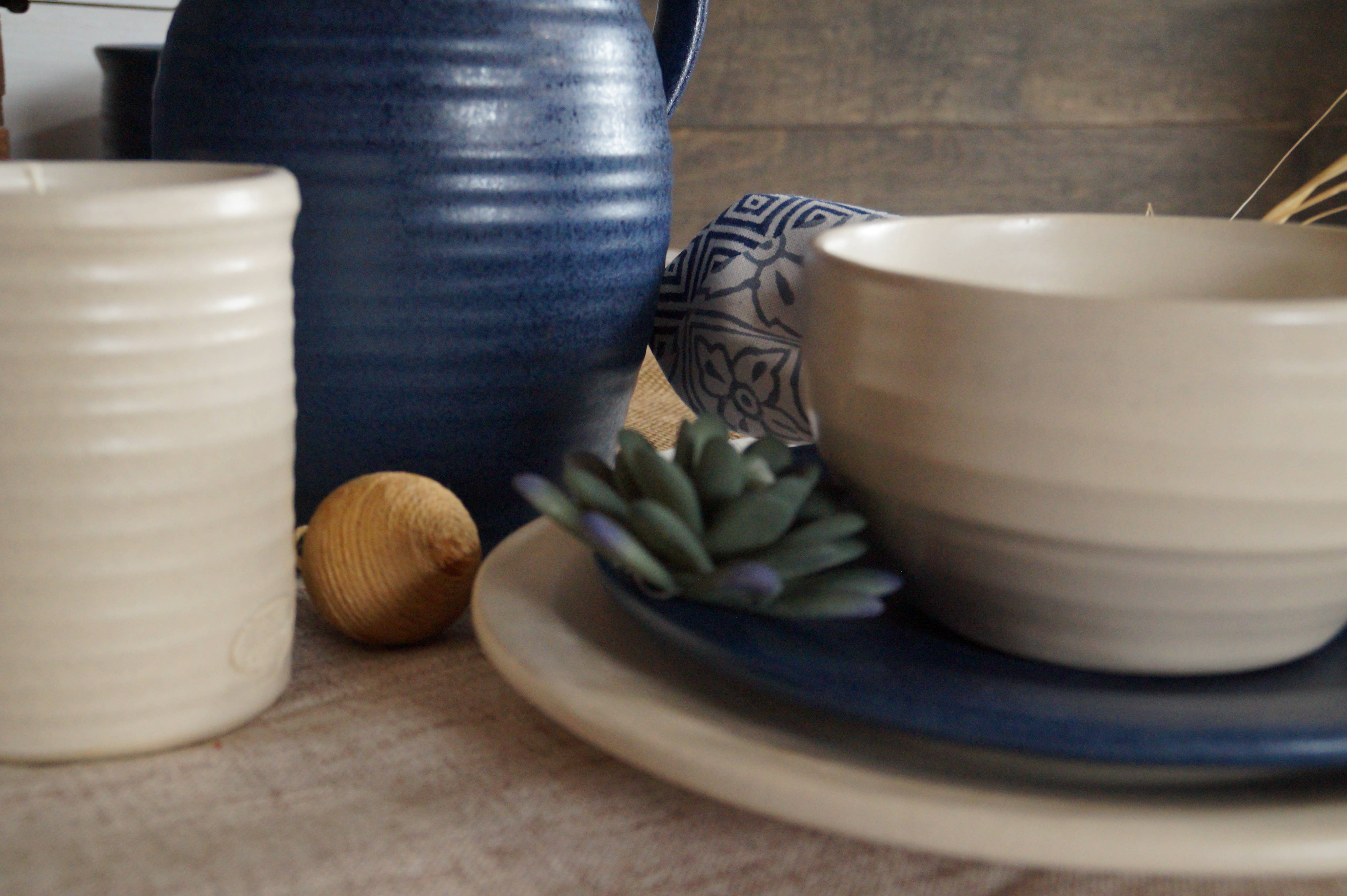 Rowe Pottery - Wholesale Dinner Plate - Farmhouse Ridges Dinner Plate - Drift White5