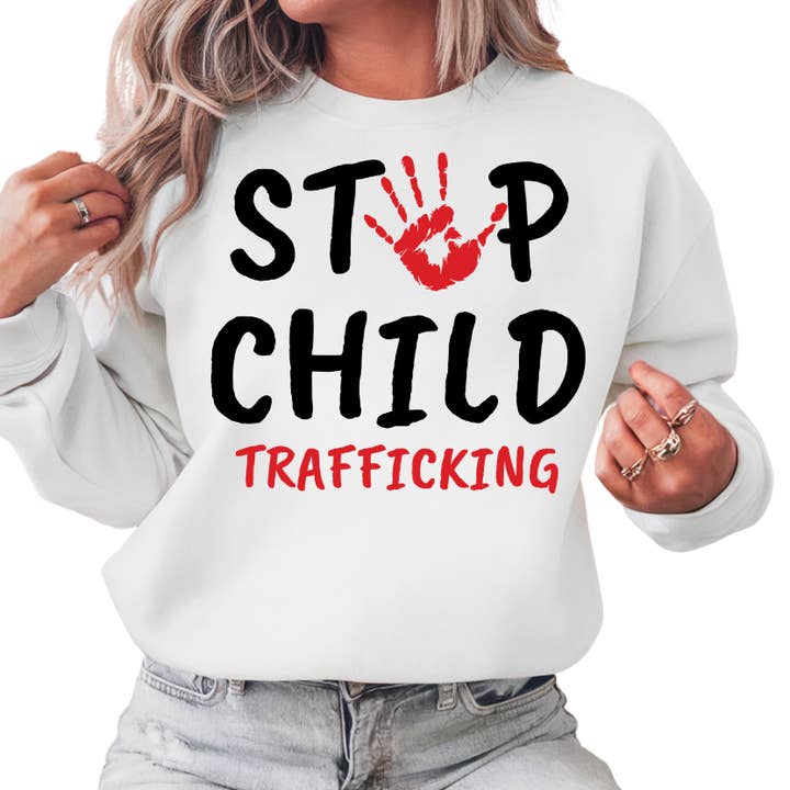 SWEATSHIRT STOP à la traite des enfants pour la vente par The Jasper Boutique