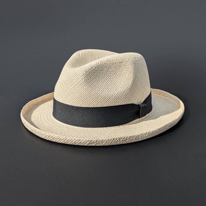 The Manhattan - Sombrero Panamá clásico de ala con borde enrollado tipo lápiz para venta al por mayor de Elegancia Tropical Genuine Panama Hats