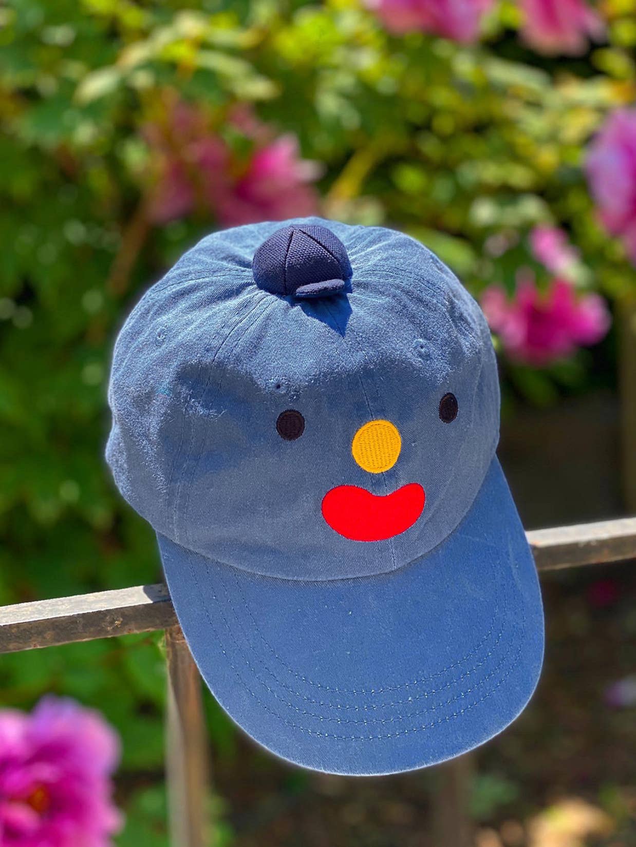 Natali Koromoto – Großhandel Basecap – Damen – Hat on Hat – Originaler Hut mit kleinem Hut9