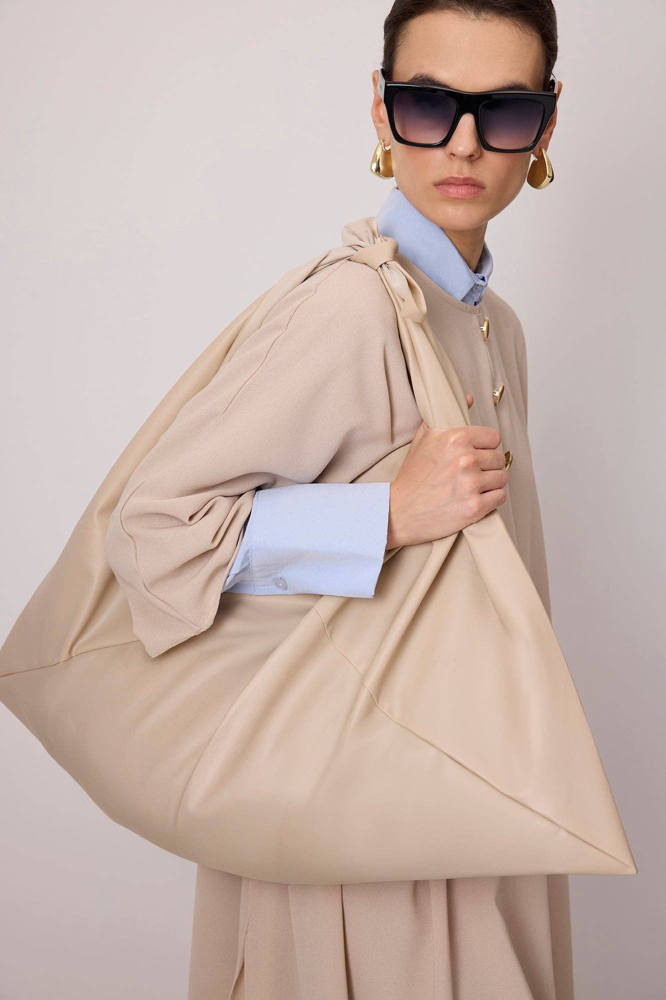 Krem Oversized Faux Leather Shoulder Tote for wholesale on Faire2