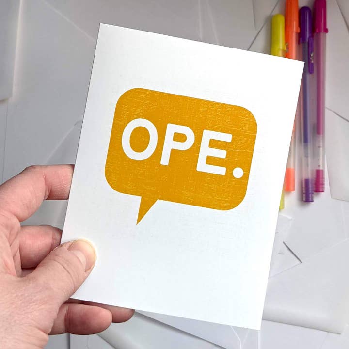 Carte d'amitié colorée Manic Snail pour la vente par Fox Tail Design and Printing