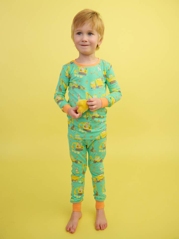 SoftSnooze™ Kids Bamboo Viscose Bunny Builders Long Sleeve Pajama Set
for wholesale by RuffleButts + RuggedButts
