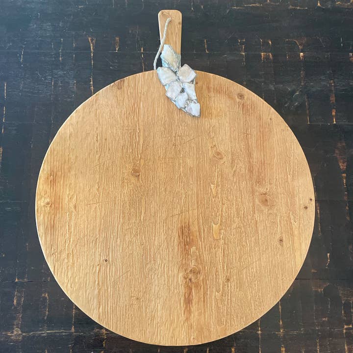 Tagliere per salumi tondo per la vendita all'ingrosso da parte di Jamie Dietrich Designs