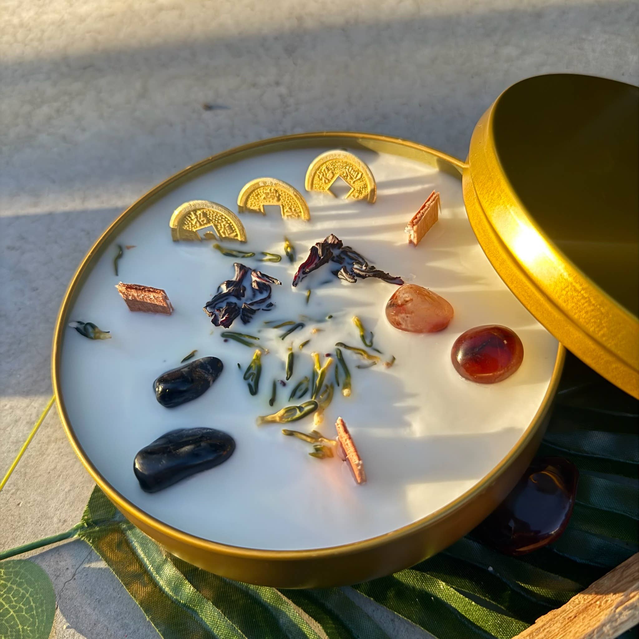 The Moon+Heart – Großhandel Kerze im Glas / gefüllte Kerze – 2025 Jahr der Schlange Kerze| Duftkerze mit Kristallen4