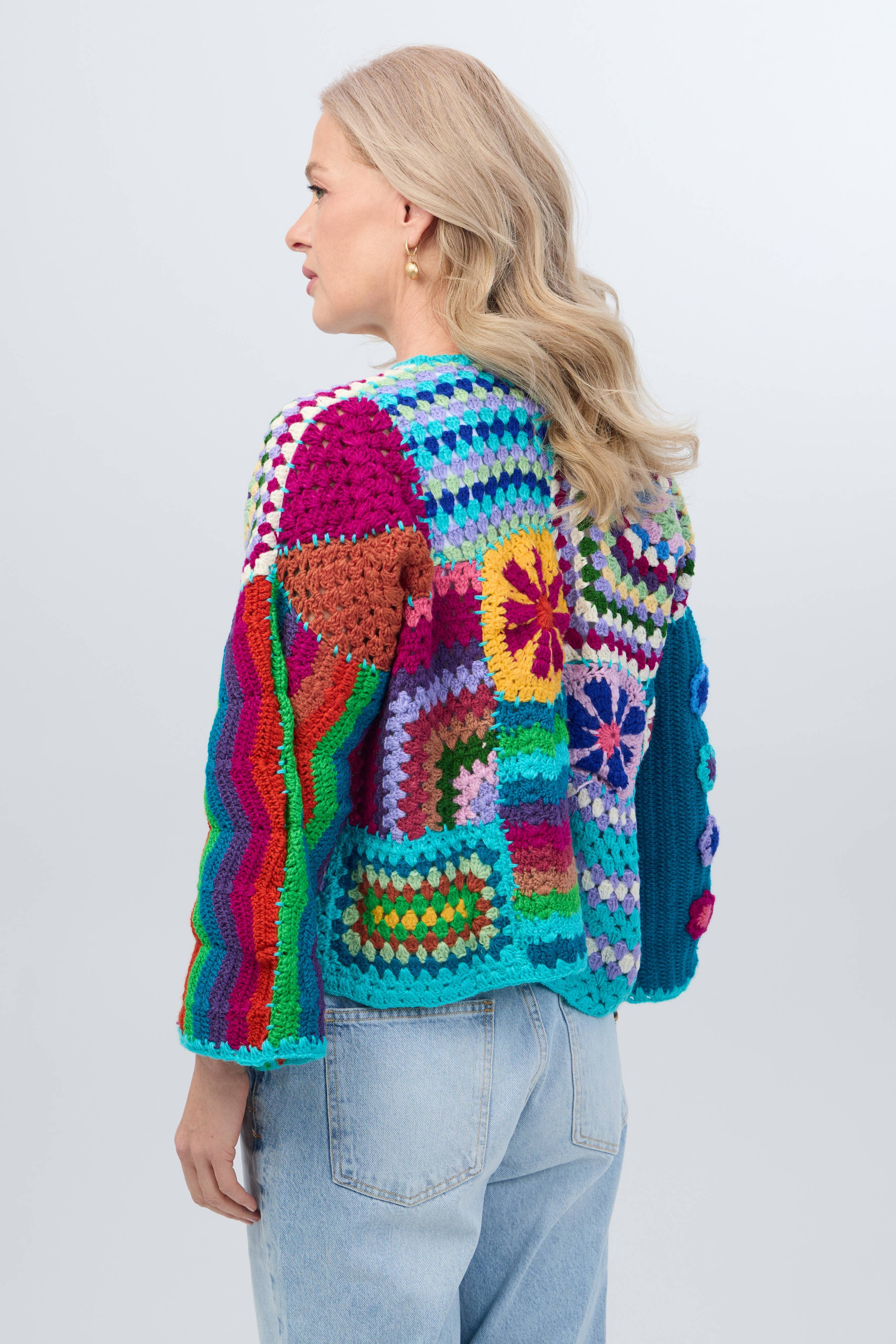 SAACHI – wholesale Kofta - Dam – Färgstark kofta i virkat mönstermix13