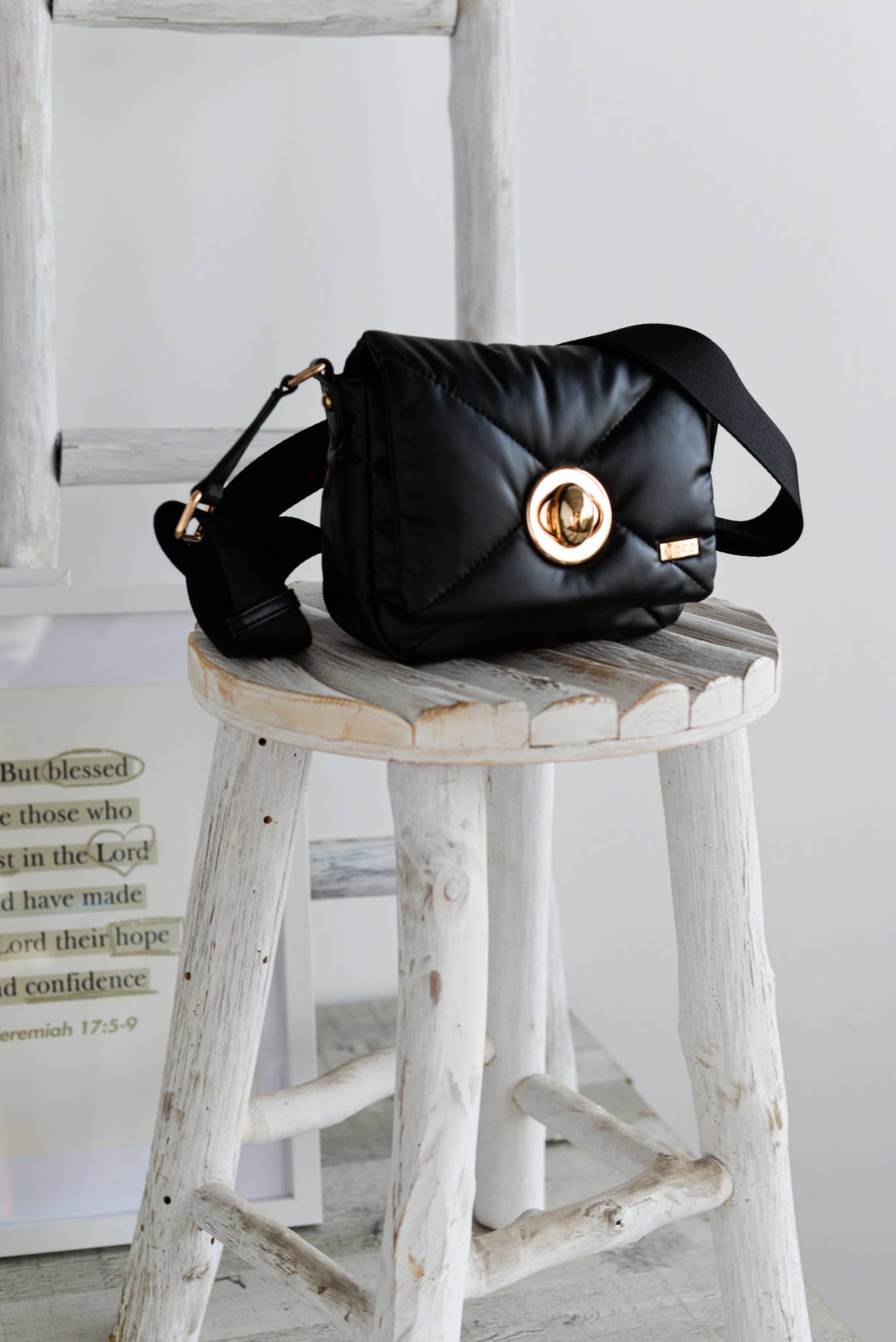 NOCO - Wholesale Crossbody Bag - Women's - PADDED BLACK CLOSURE CROSSBODY BAG