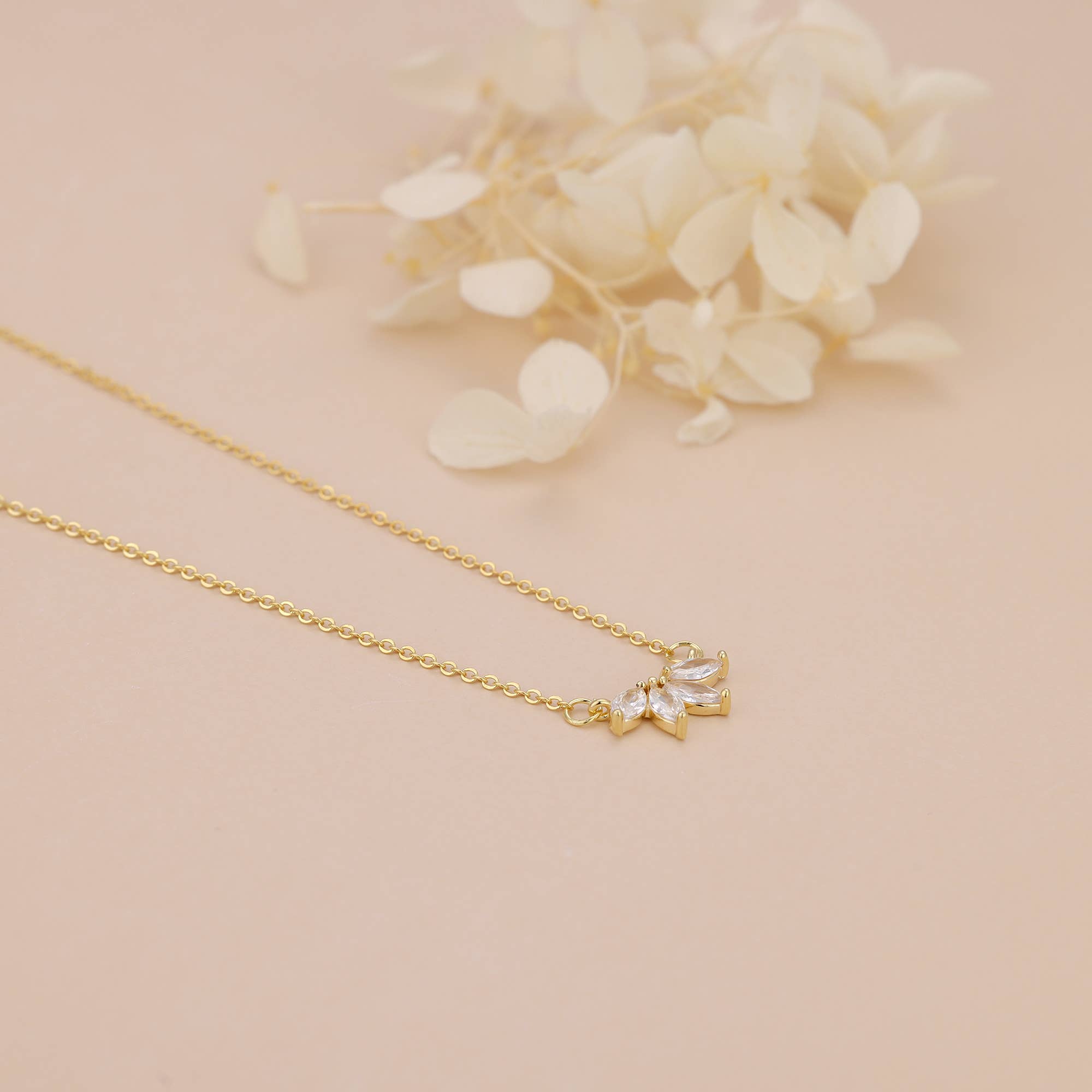 Melange Blanc - Wholesale Pendant/Charm Necklace - N024 marquise necklace, flower necklace, pendant necklace5