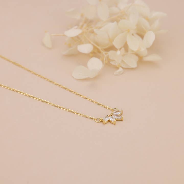 Melange Blanc - Wholesale Pendant/Charm Necklace - N024 marquise necklace, flower necklace, pendant necklace5